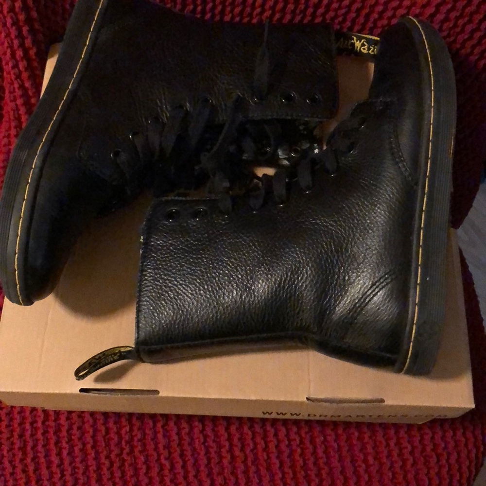 Dr. Martens Airwave